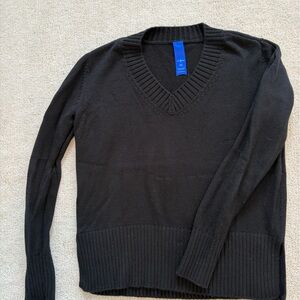 Women’s Black V-Neck Sweater Kit&Ace